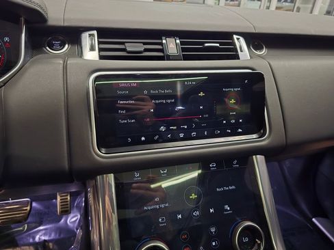 Used 2022 Land Rover Range Rover Sport SVR image 27