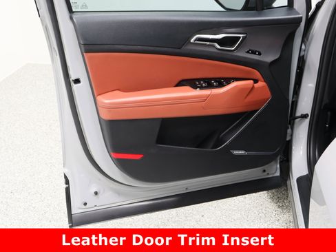 Used 2023 Kia Sportage SX image 12