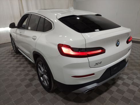 Used 2025 BMW X4 xDrive30i AWD/4WD image 2