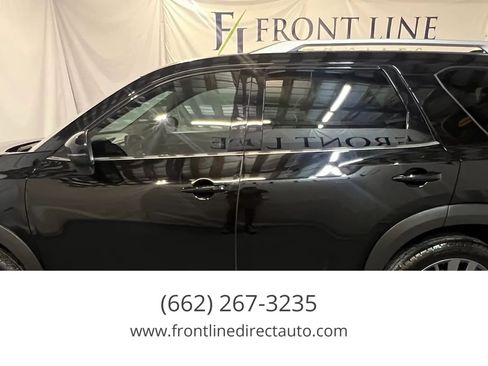 Used 2023 Nissan Pathfinder SL w/ SL Premium Package AWD/4WD image 4