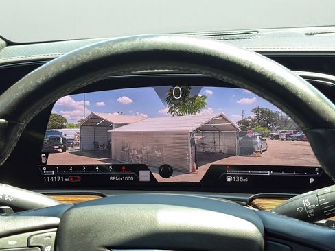Used 2021 Cadillac Escalade Premium Luxury RWD image 13