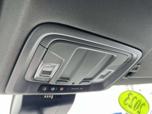 Used 2023 Chevrolet Silverado 1500 LT image 31