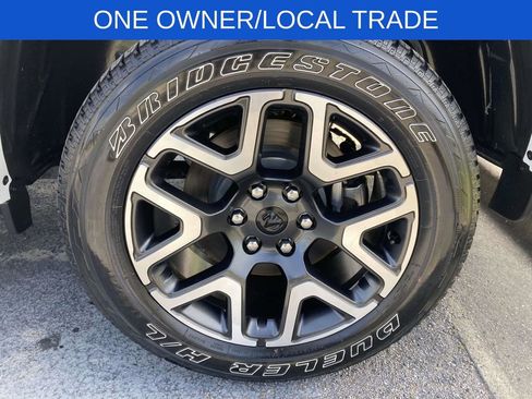 Used 2025 RAM 1500 Laramie w/ Sport Appearance Package AWD/4WD image 10