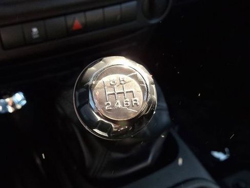 Used 2018 Jeep Wrangler Unlimited Sport w/ Connectivity Group AWD/4WD image 14