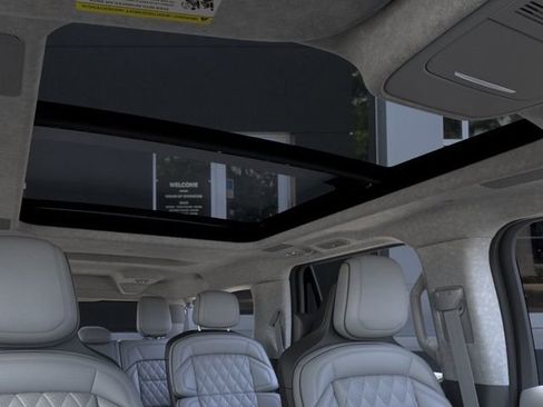 New 2026 Lincoln Navigator L Black Label AWD/4WD image 22