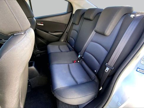 Used 2019 Toyota Yaris LE FWD image 20