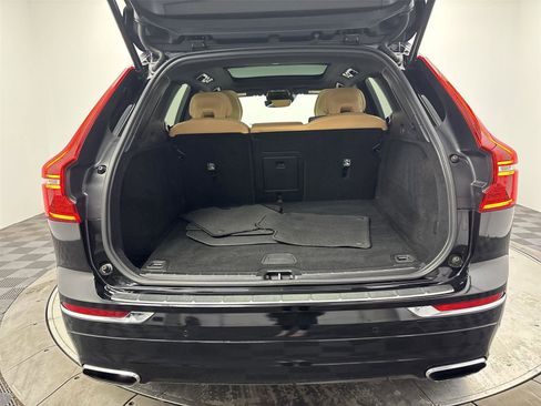 Used 2021 Volvo XC60 T5 Inscription w/ Climate Package image 21