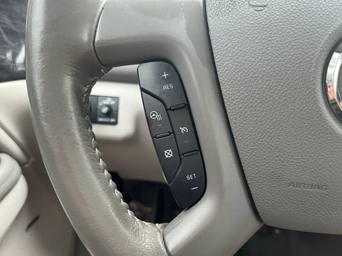 Used 2017 Buick Enclave Premium AWD/4WD image 15