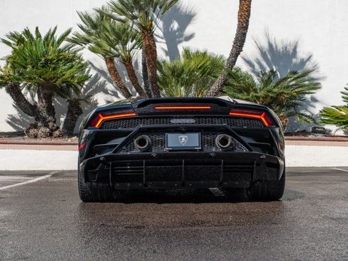 Used 2024 Lamborghini Huracan EVO image 4