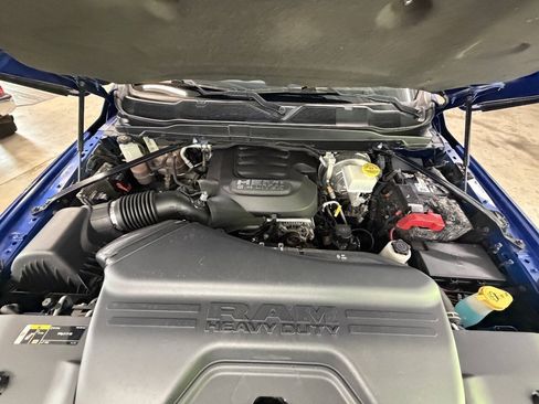 Used 2019 RAM 2500 Laramie AWD/4WD image 9