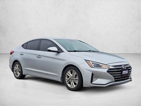 Used 2019 Hyundai Elantra SEL FWD image 3