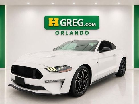 Used 2020 Ford Mustang Premium RWD image 4