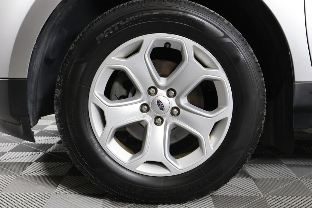 Used 2014 Ford Edge SEL w/ Equipment Group 205A AWD/4WD image 9