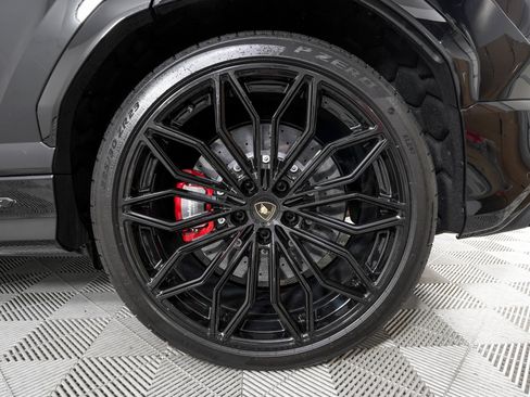 Used 2025 Lamborghini Urus SE image 33