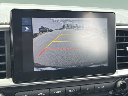 Certified 2026 Hyundai Venue SEL FWD image 20