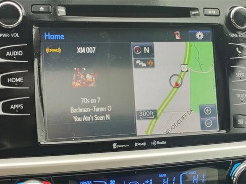 Used 2016 Toyota Highlander XLE image 20