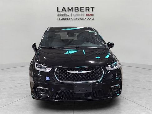 Used 2025 Chrysler Pacifica Select FWD image 8