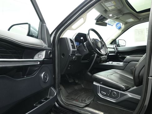 Used 2019 Ford Expedition Platinum RWD image 8