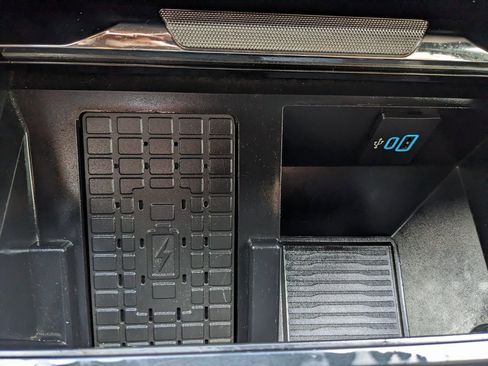 Used 2023 Ford F250 Lariat w/ Chrome Package image 41