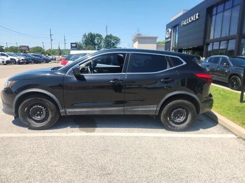 Used 2018 Nissan Rogue Sport S AWD/4WD image 3