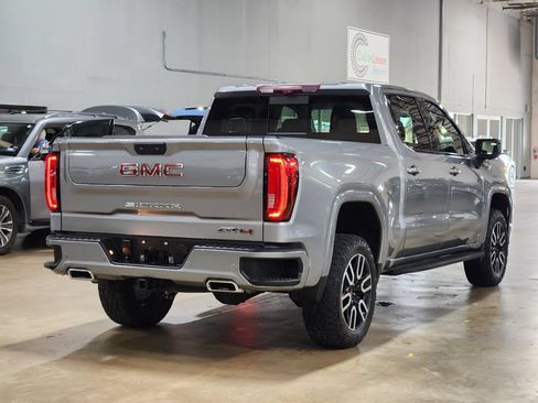 Used 2024 GMC Sierra 1500 AT4 w/ Technology Package AWD/4WD image 8