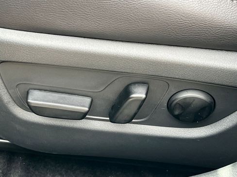 Used 2025 MAZDA CX-50 AWD 2.5 S w/ Premium Plus Pkg image 22