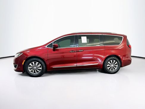 Used 2019 Chrysler Pacifica Touring-L Plus w/ Advanced Safetytec Group FWD image 4