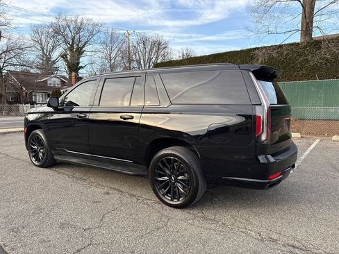 Used 2023 Cadillac Escalade ESV Premium Luxury image 5