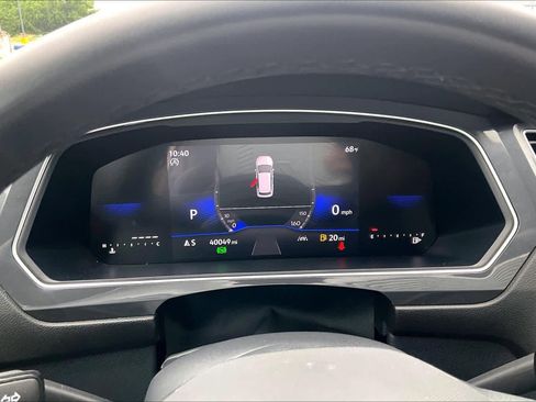 Used 2024 Volkswagen Tiguan Wolfsburg Edition image 24