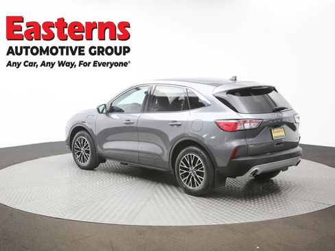 Used 2022 Ford Escape SE w/ Cold Weather Package FWD image 61