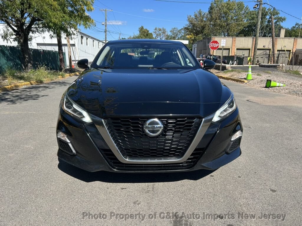 Used 2020 Nissan Altima 2.5 SR AWD/4WD image 2