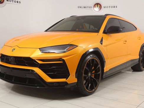 Used 2021 Lamborghini Urus image 5