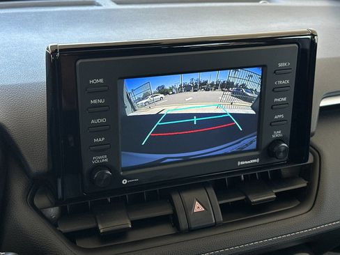 Used 2022 Toyota RAV4 XLE w/ Convenience Package FWD image 18