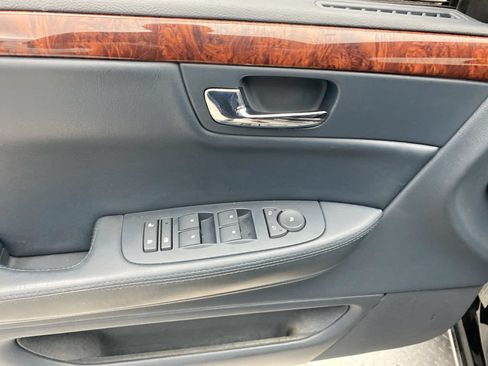 Used 2009 Cadillac DTS Limousine FWD image 12
