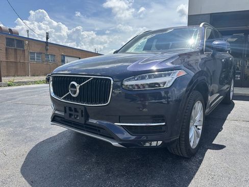 Used 2017 Volvo XC90 T6 Momentum w/ Vision Package AWD/4WD image 3