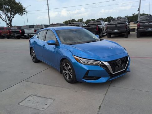 Used 2020 Nissan Sentra SV FWD image 2