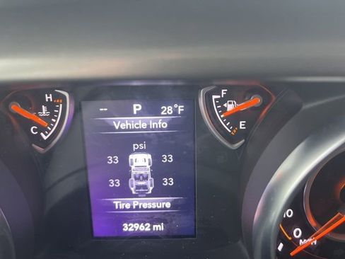 Used 2023 Jeep Wrangler Unlimited Sport image 15