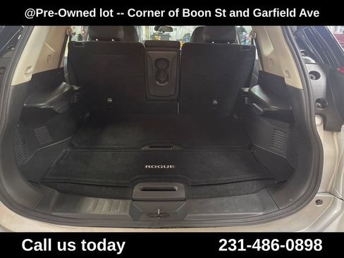 Used 2018 Nissan Rogue S AWD/4WD image 27