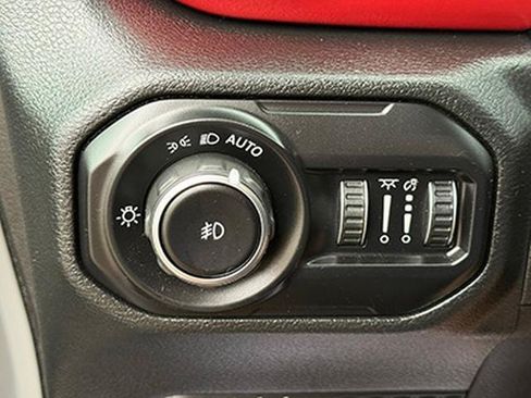 Used 2021 Jeep Wrangler Unlimited Rubicon w/ Dual Top Group AWD/4WD image 20