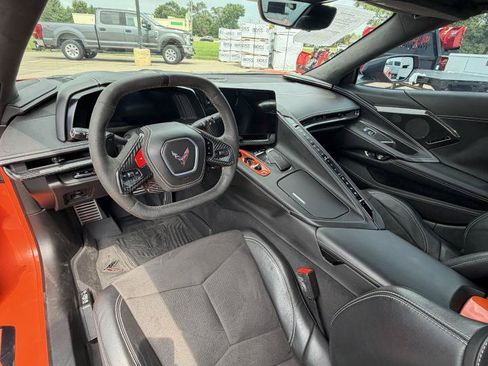 Used 2021 Chevrolet Corvette Stingray Premium Conv w/ Z51 Performance Package RWD image 16