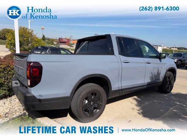 Used 2026 Honda Ridgeline Black Edition image 2