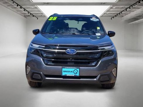 Used 2025 Subaru Forester Touring AWD/4WD image 9