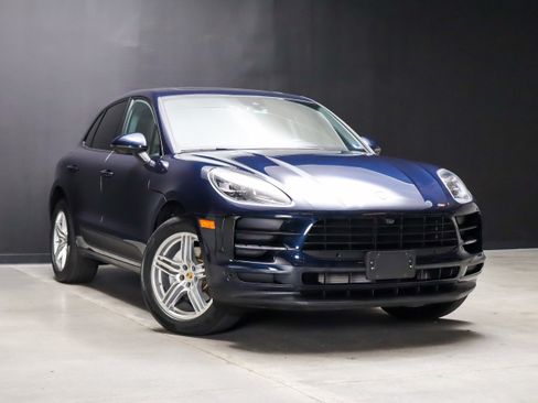 Certified 2020 Porsche Macan AWD/4WD image 3