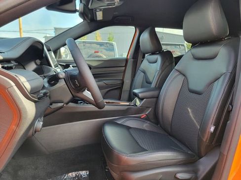 New 2026 Jeep Compass Latitude AWD/4WD image 18