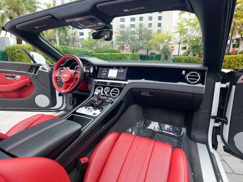 Used 2024 Bentley Continental GT V8 image 85
