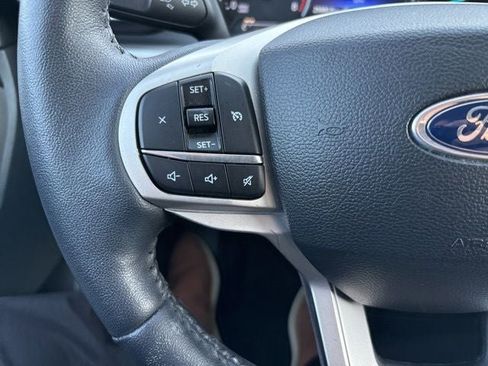 Used 2024 Ford Explorer XLT w/ Equipment Group 202A AWD/4WD image 28
