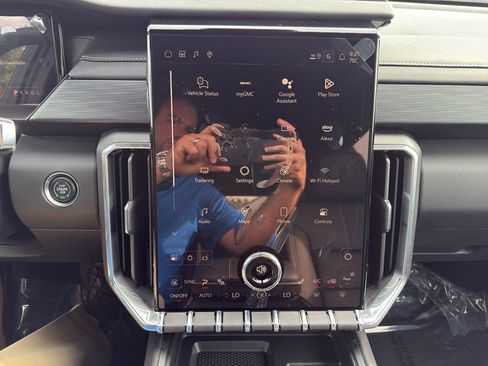 New 2025 GMC Acadia Elevation w/ Elevation Premium Package image 26