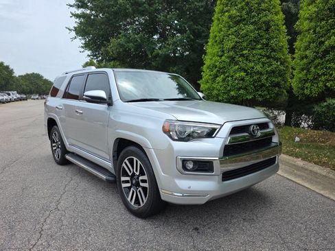 Used 2017 Toyota 4Runner Limited RWD image 7