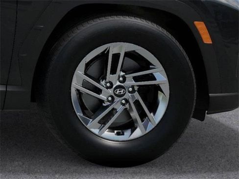 Used 2025 Hyundai Tucson SE image 10