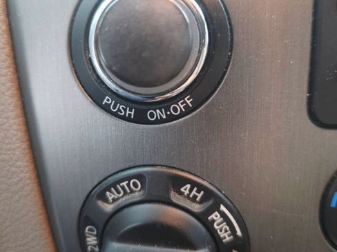 Used 2013 Nissan Armada SV AWD/4WD image 27